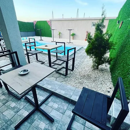 فيلة Dayoff *